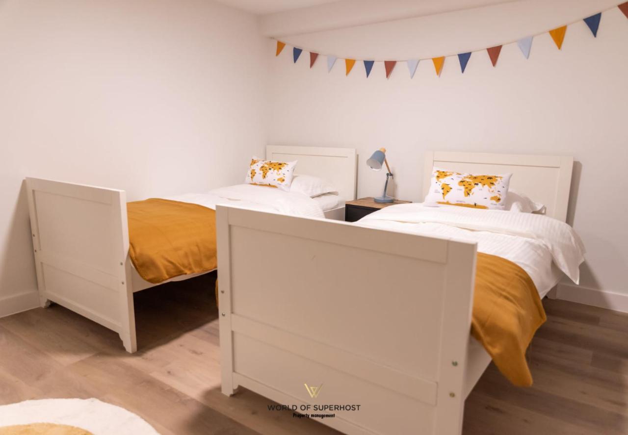Characteristic House Near The For 10 Holiday home Ostend